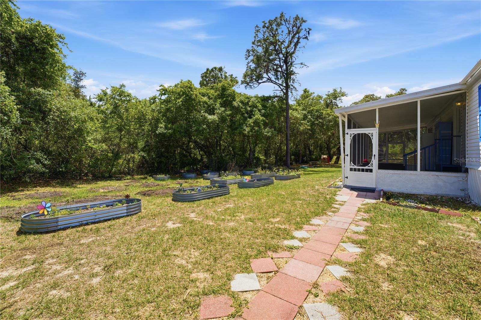 LAKE & HILLS COUNTRY ESTATES - Residential