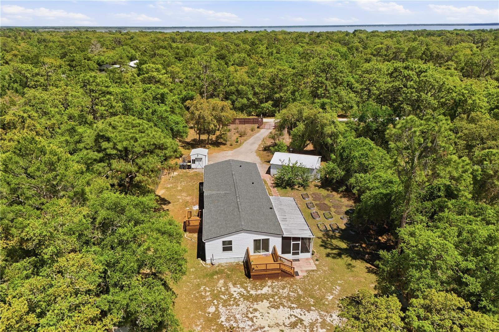 LAKE & HILLS COUNTRY ESTATES - Residential