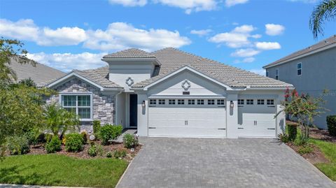 Photo of 8879 Backspin Lane, Davenport, FL 33896 (MLS # S5133213)