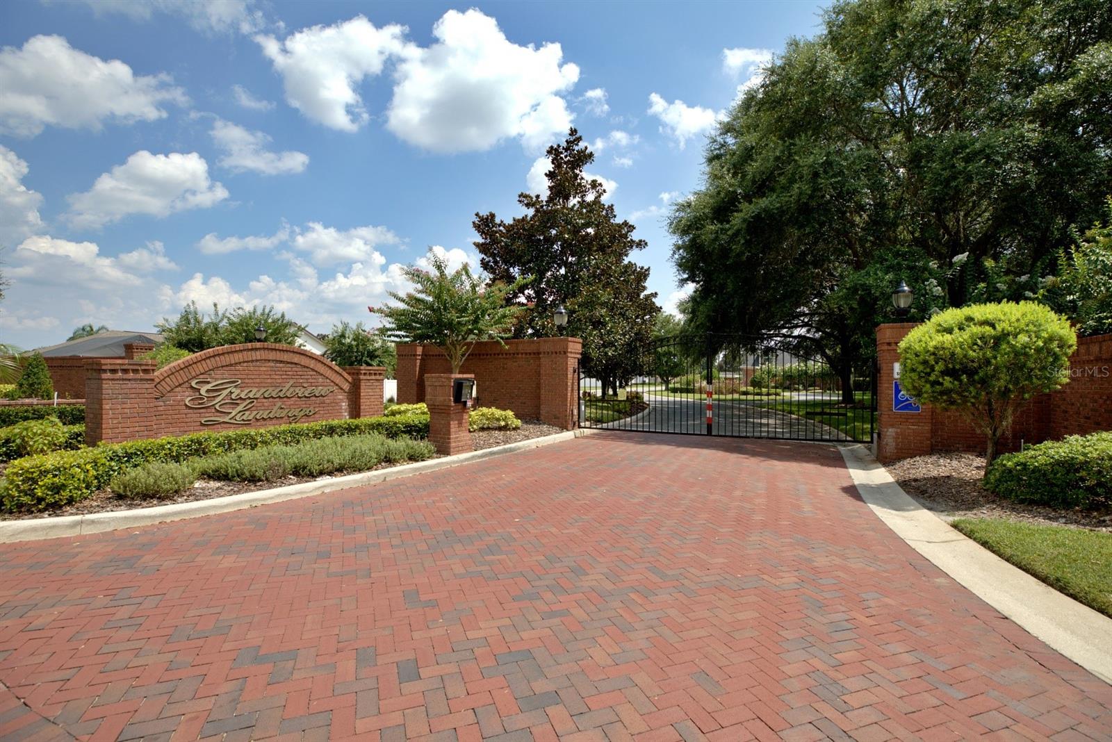 GRANDVIEW LANDINGS - Land