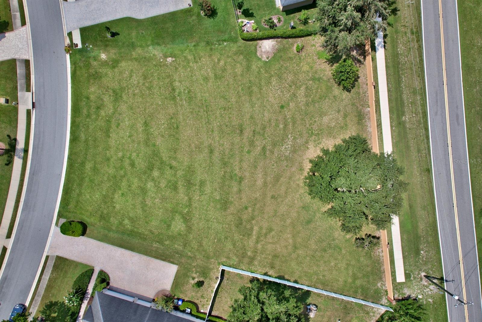 GRANDVIEW LANDINGS - Land