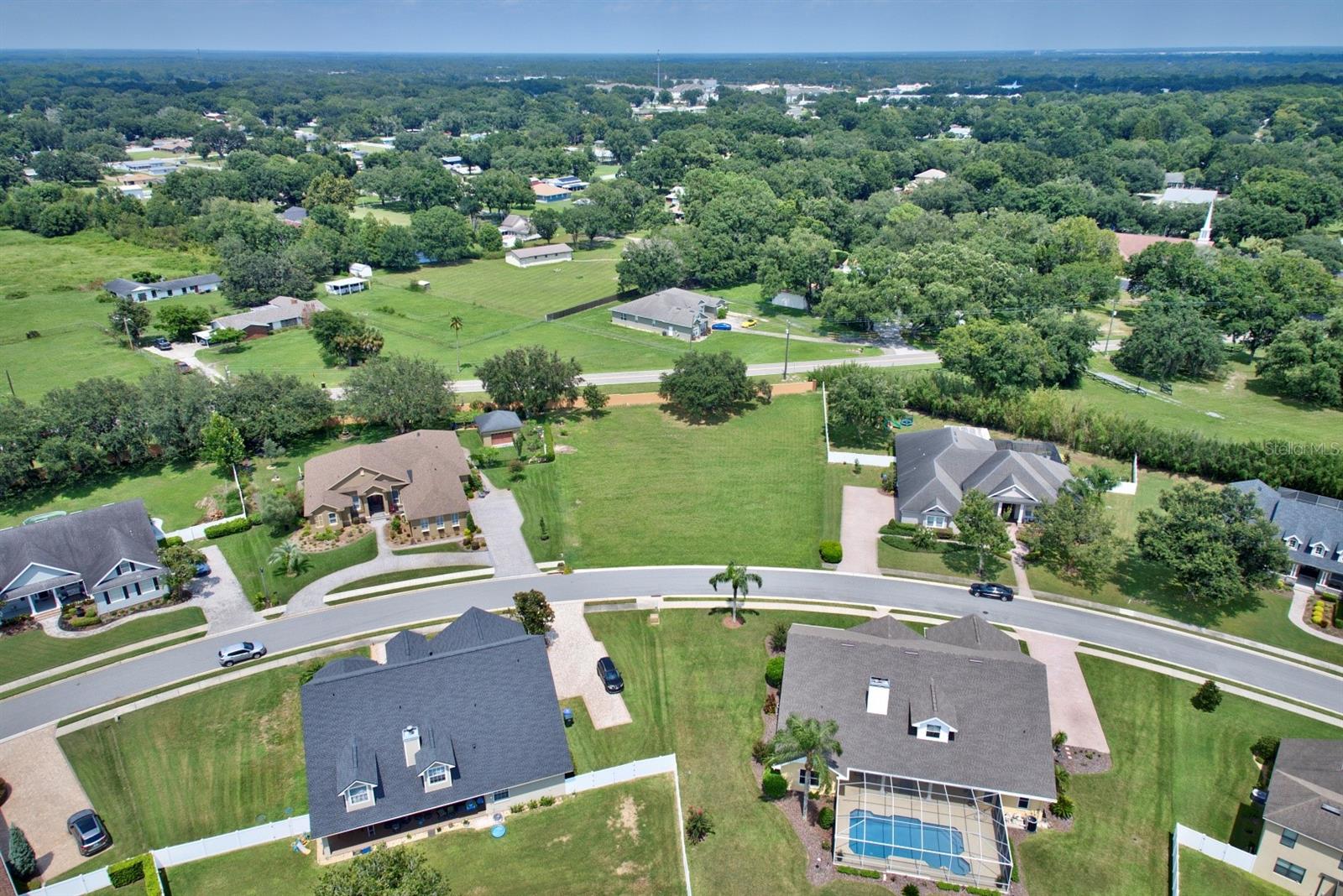 GRANDVIEW LANDINGS - Land