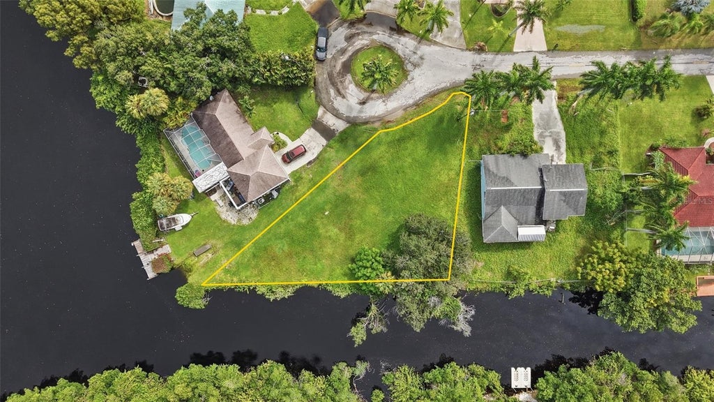 Photo of 261 Alameda Avenue, Fort Myers, FL 33905 (MLS # G5118151)