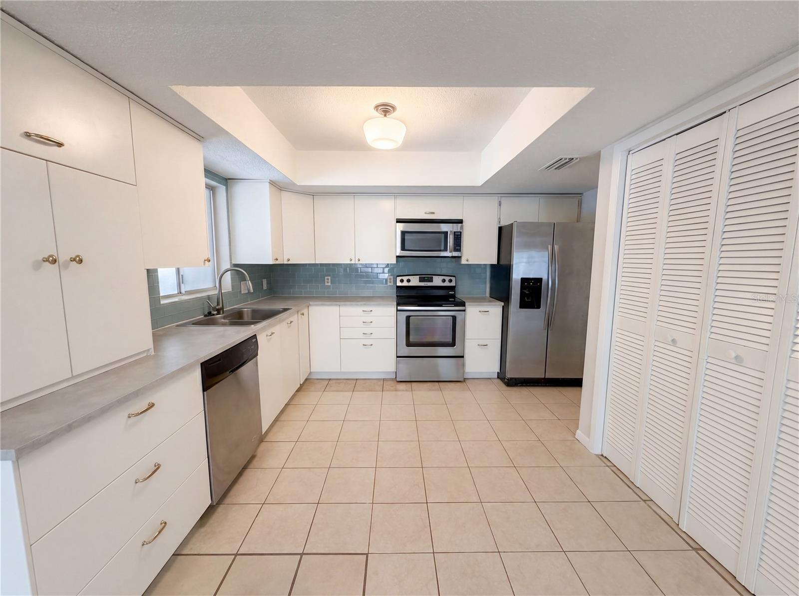 2534 VICTARRA CIRCLE