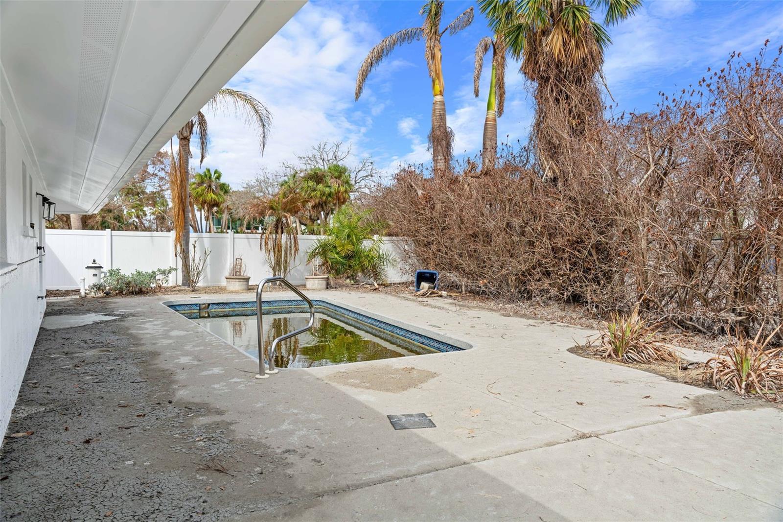 1223 LYRIC LANE