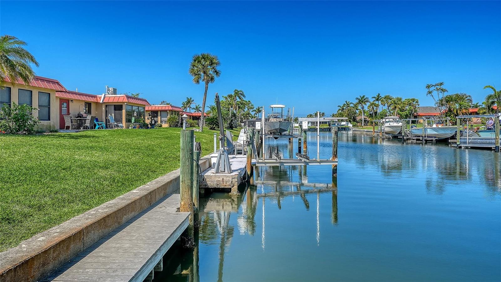 PALMA SOLA HARBOUR SEC 4 - Residential