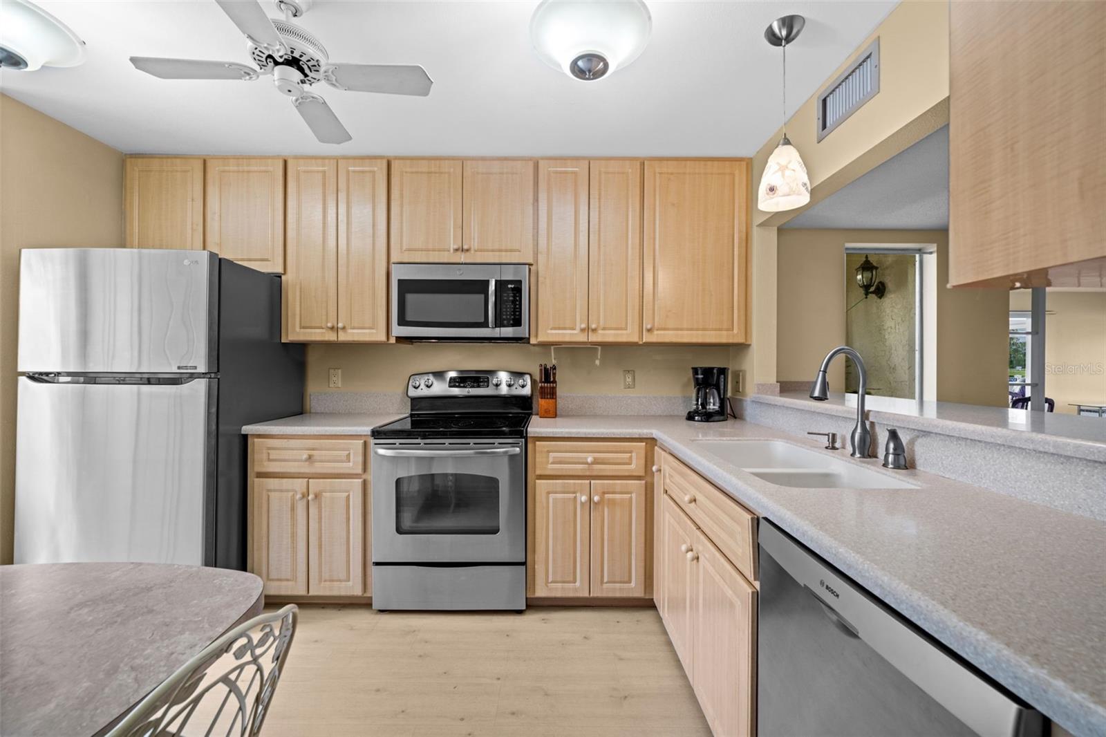 760 VILLAGE CIRCLE 109