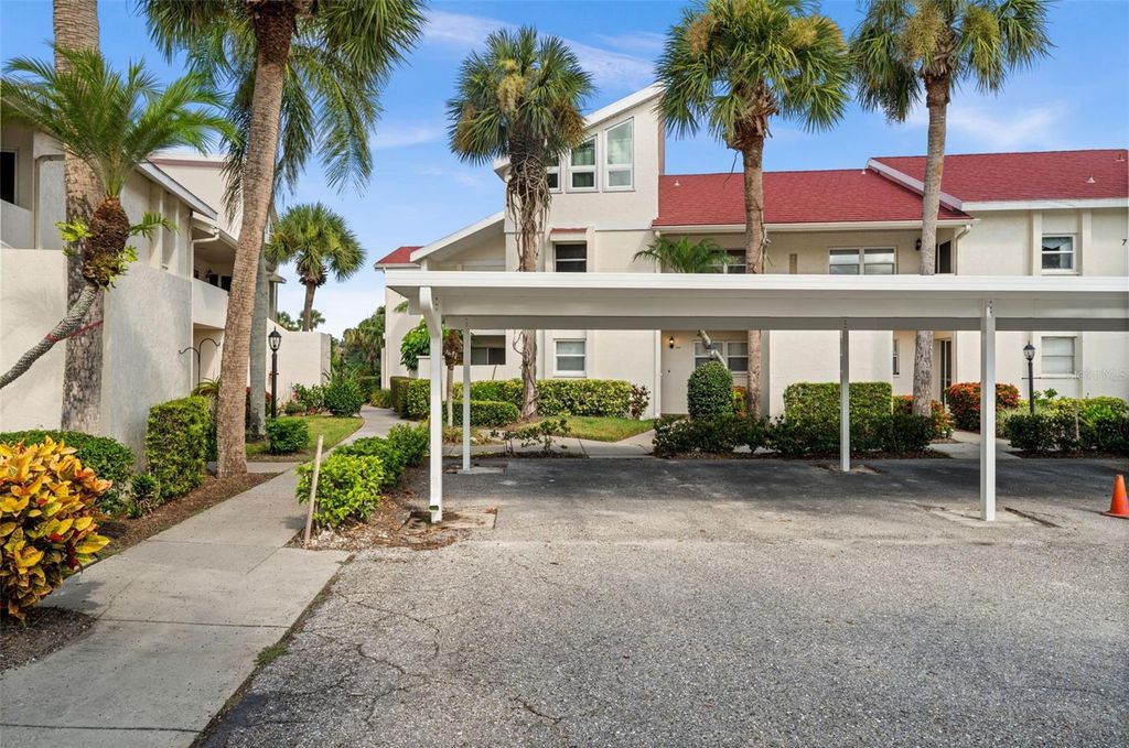 Photo of 760 Village Circle #109, Venice, FL 34292 (MLS # N6139947)