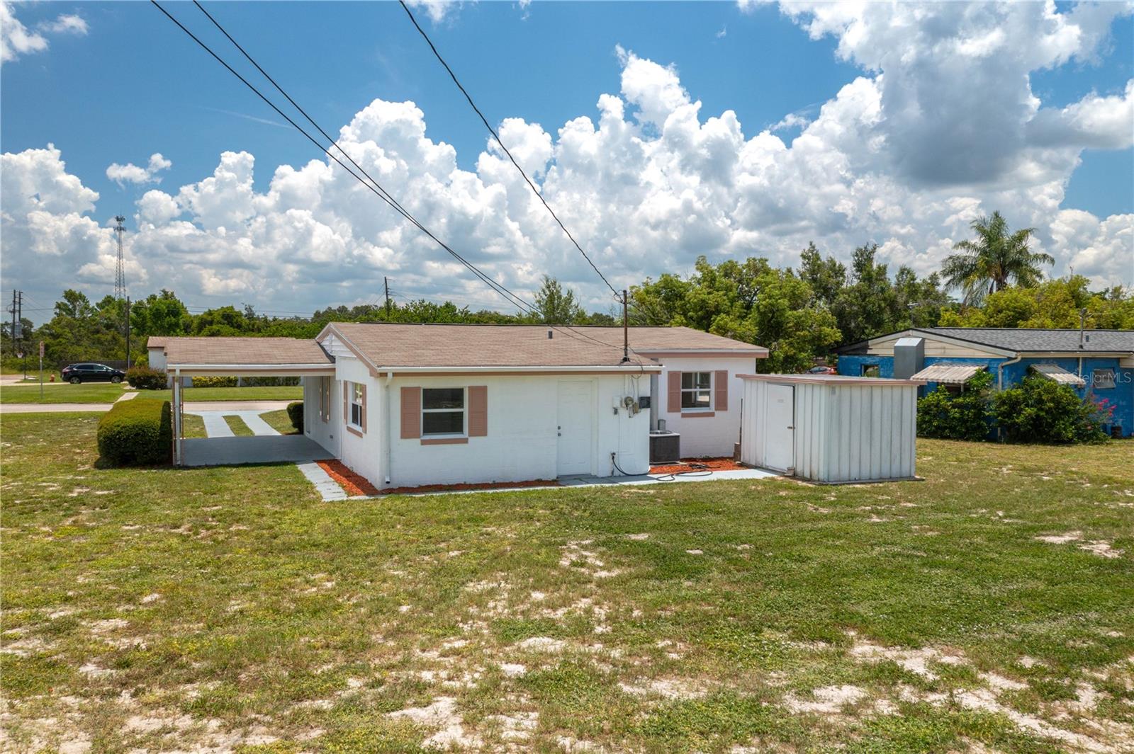 SUN RAY HOMES 01 - Residential