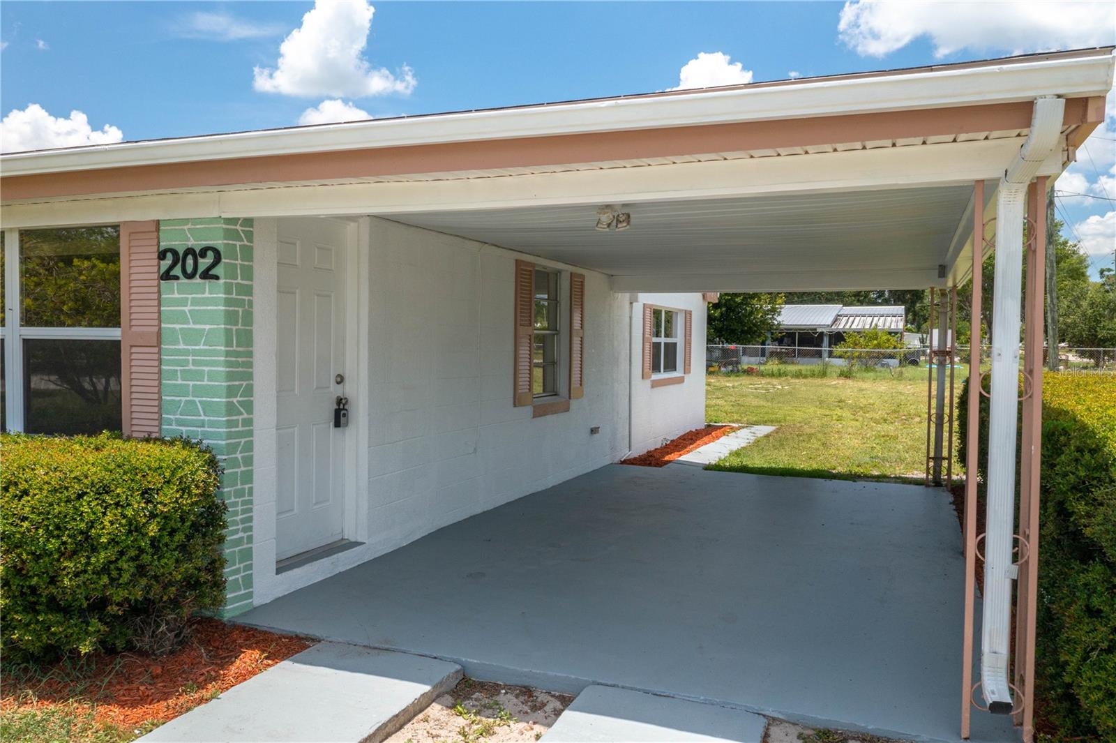 SUN RAY HOMES 01 - Residential