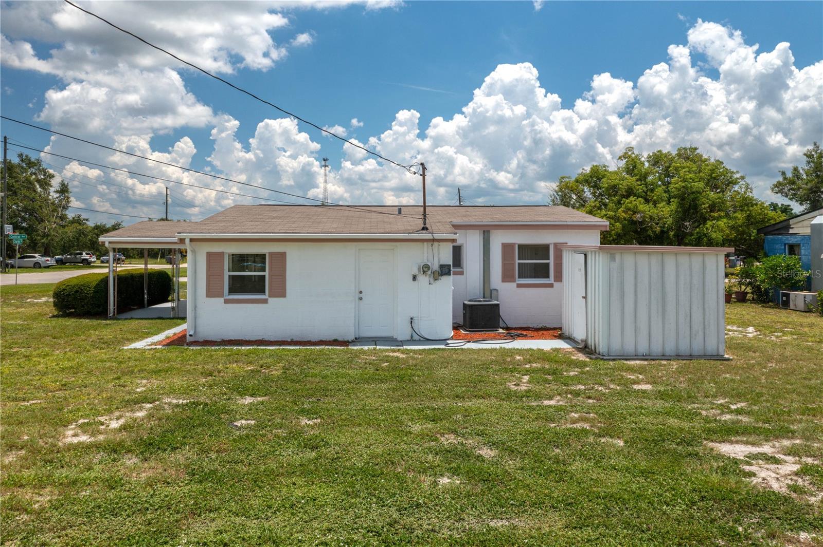 SUN RAY HOMES 01 - Residential