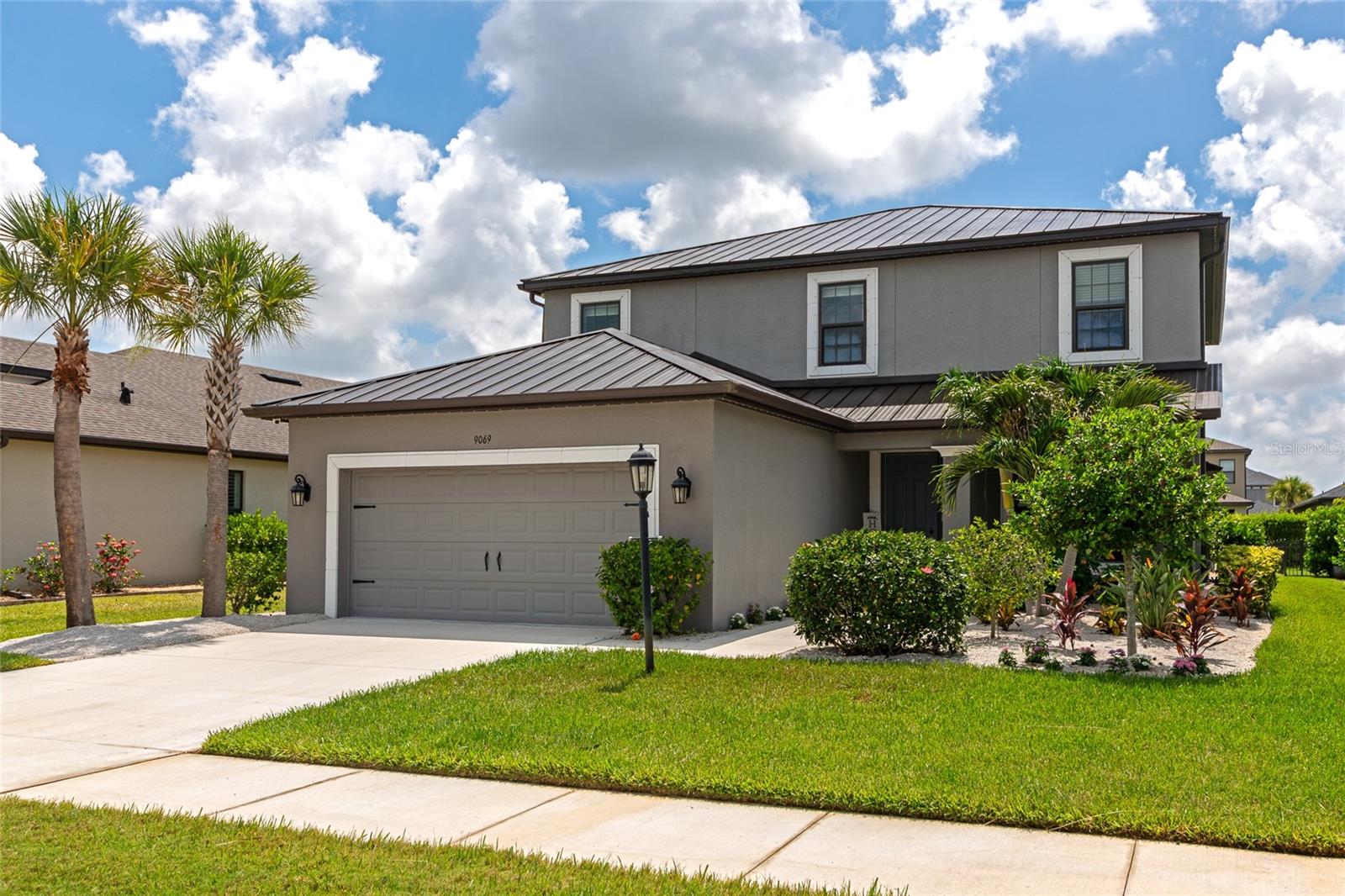 9069 LUNA LANE