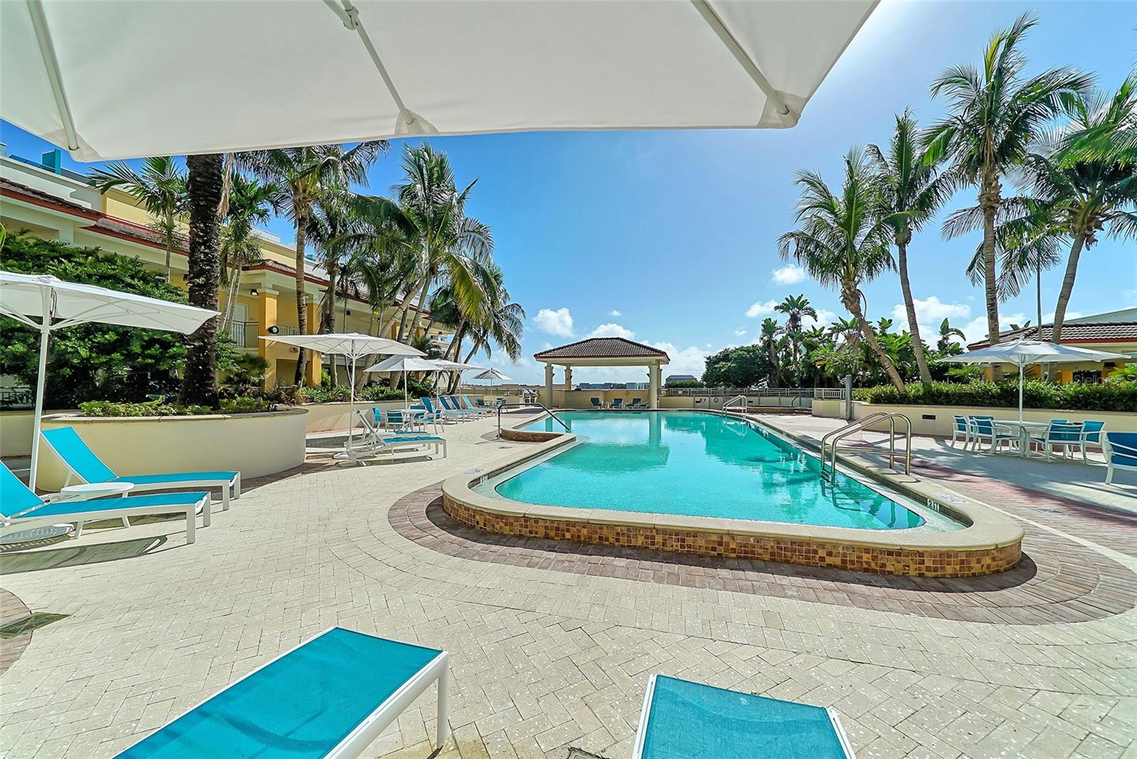 ONE HUNDRED CENTRAL - Residential Lease