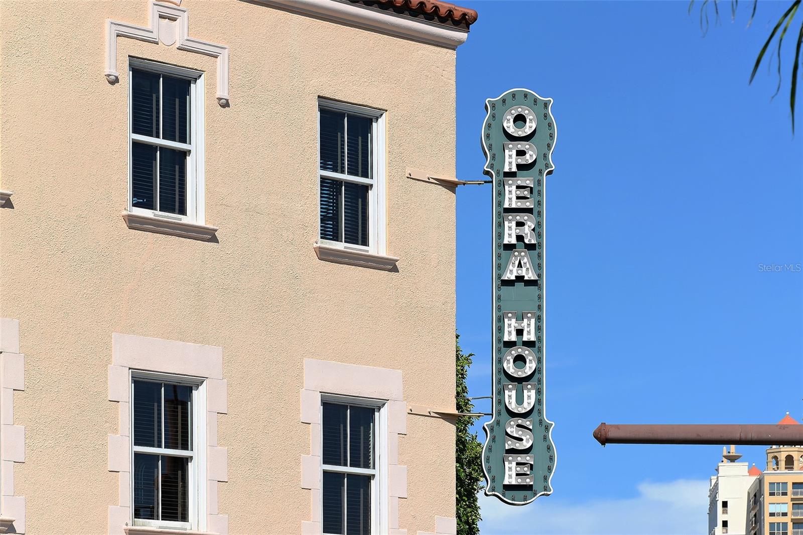 ONE HUNDRED CENTRAL - Residential Lease