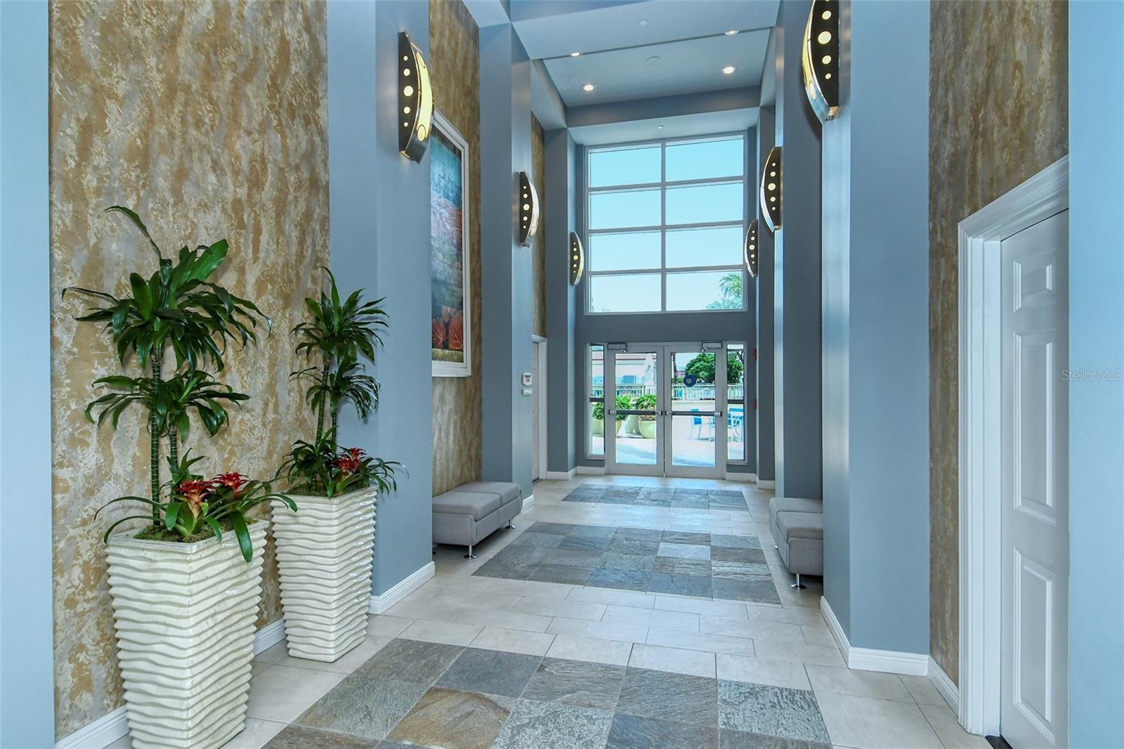 ONE HUNDRED CENTRAL - Residential Lease