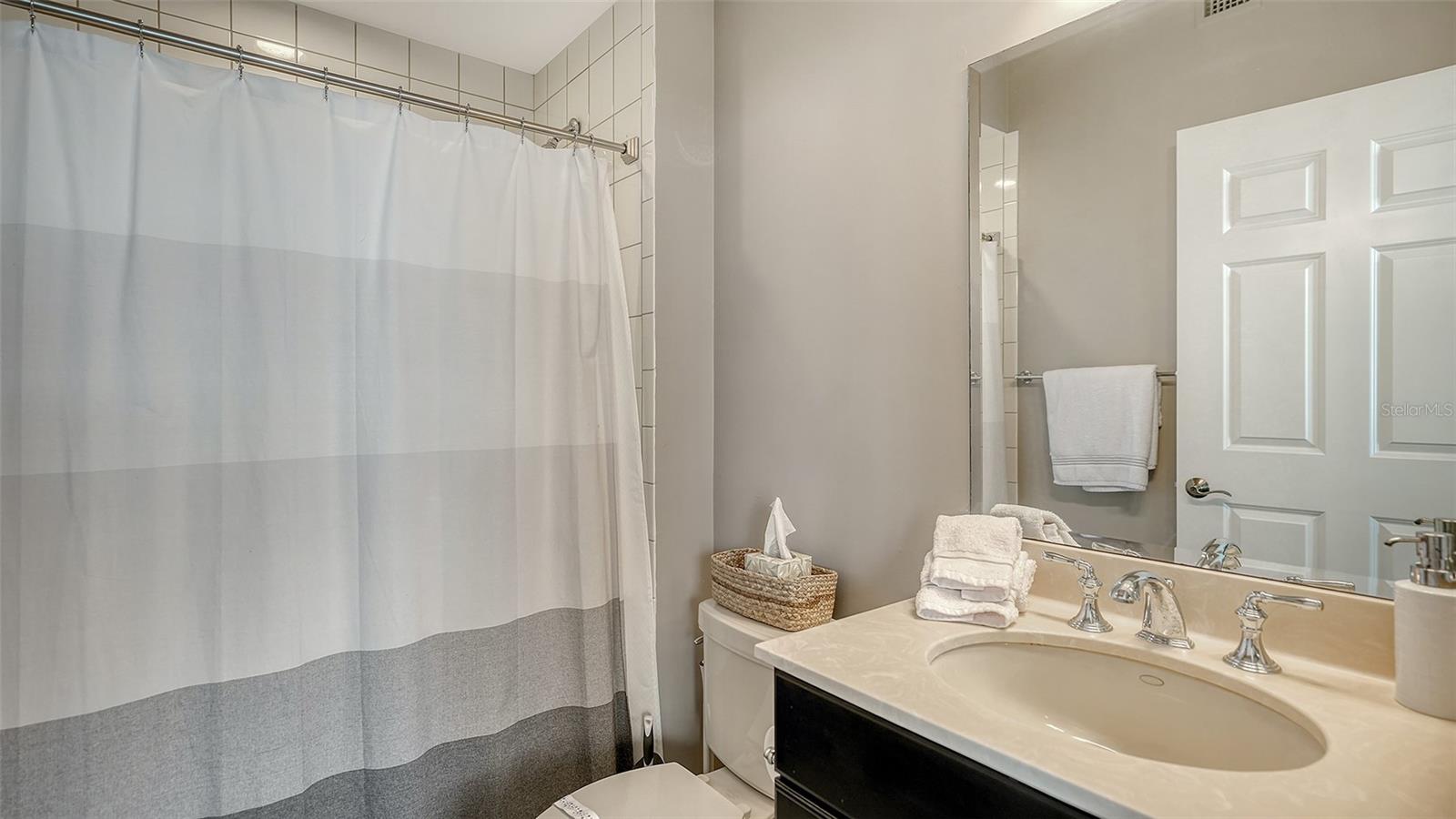 ONE HUNDRED CENTRAL - Residential Lease