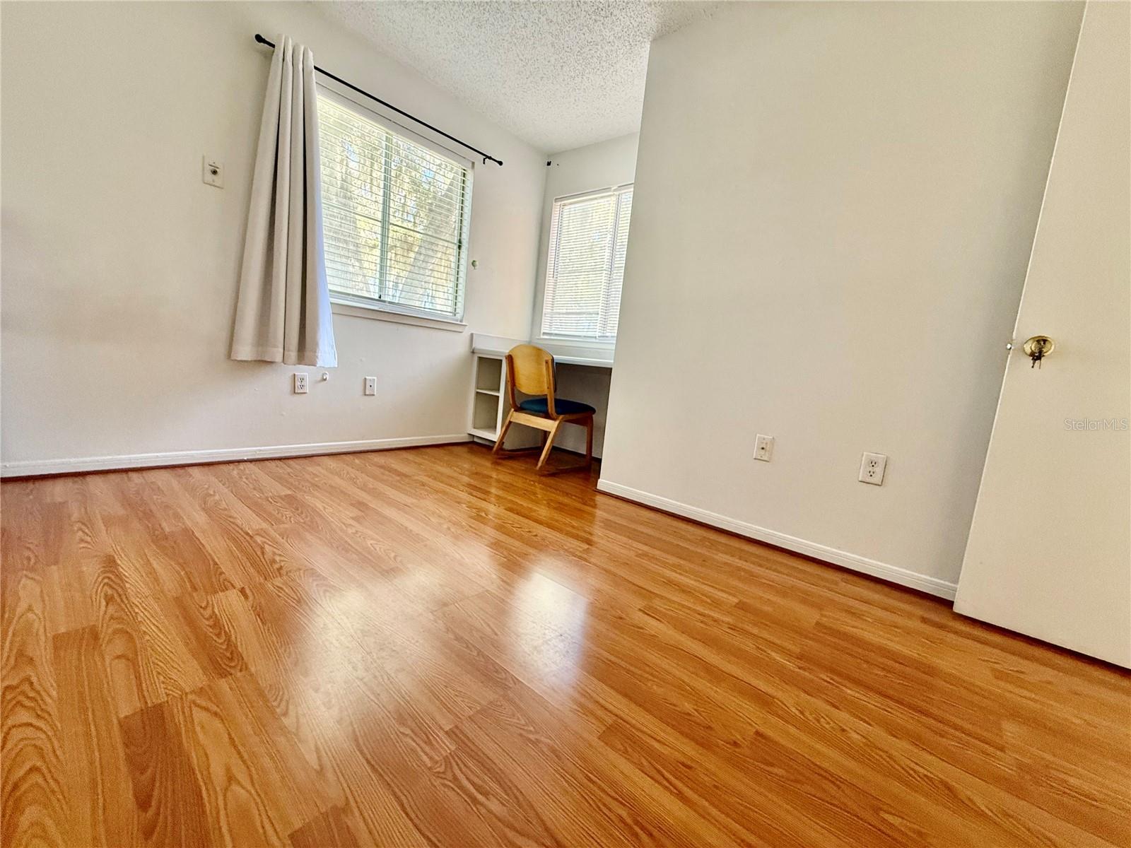 UNIVERSITY COMMONS - Residential