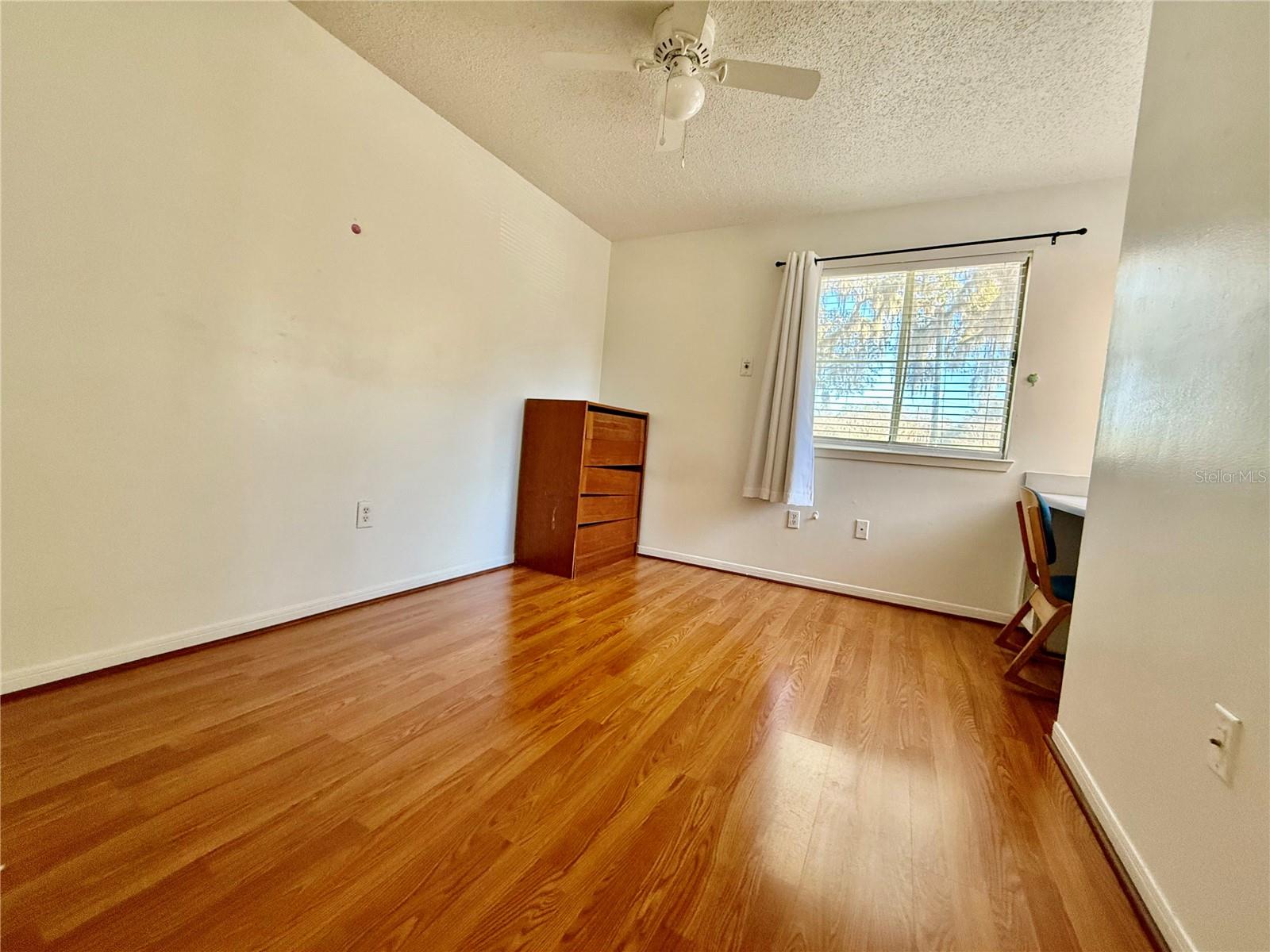 UNIVERSITY COMMONS - Residential