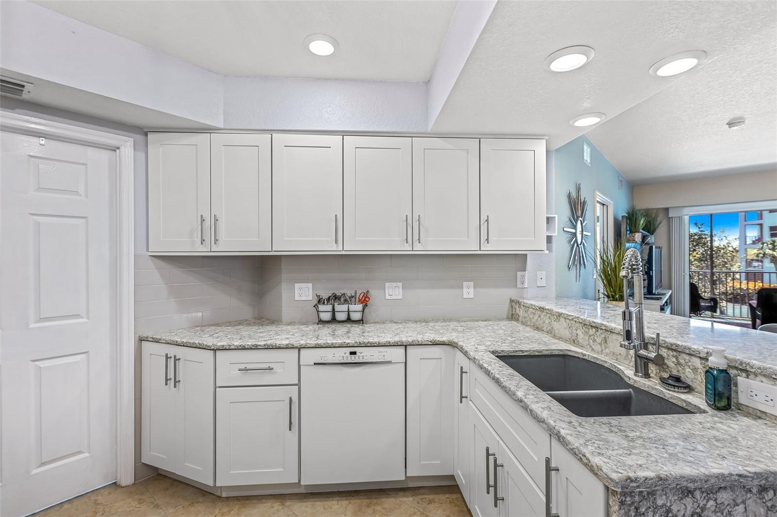 5300 S ATLANTIC AVENUE 14-202