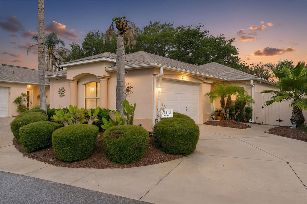Photo of 2112 Alfredo Avenue, Lady Lake, FL 32159 (MLS # G5115768)