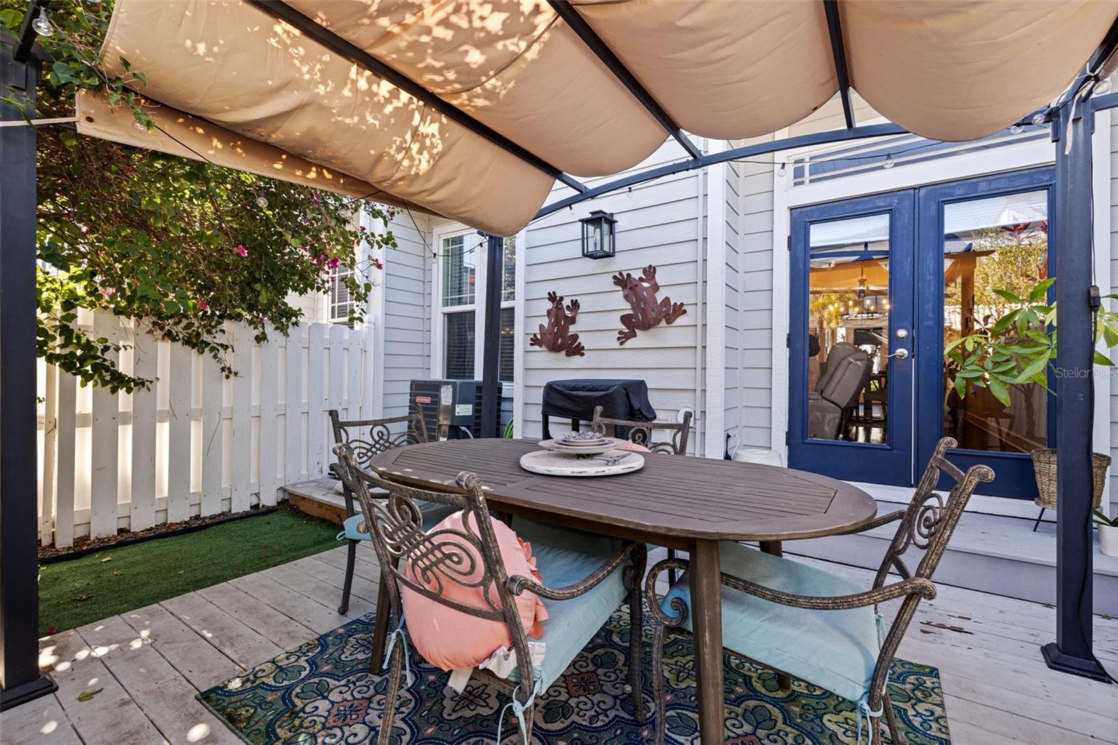 VILLAGE GATE OF HYDE PARK - Residential