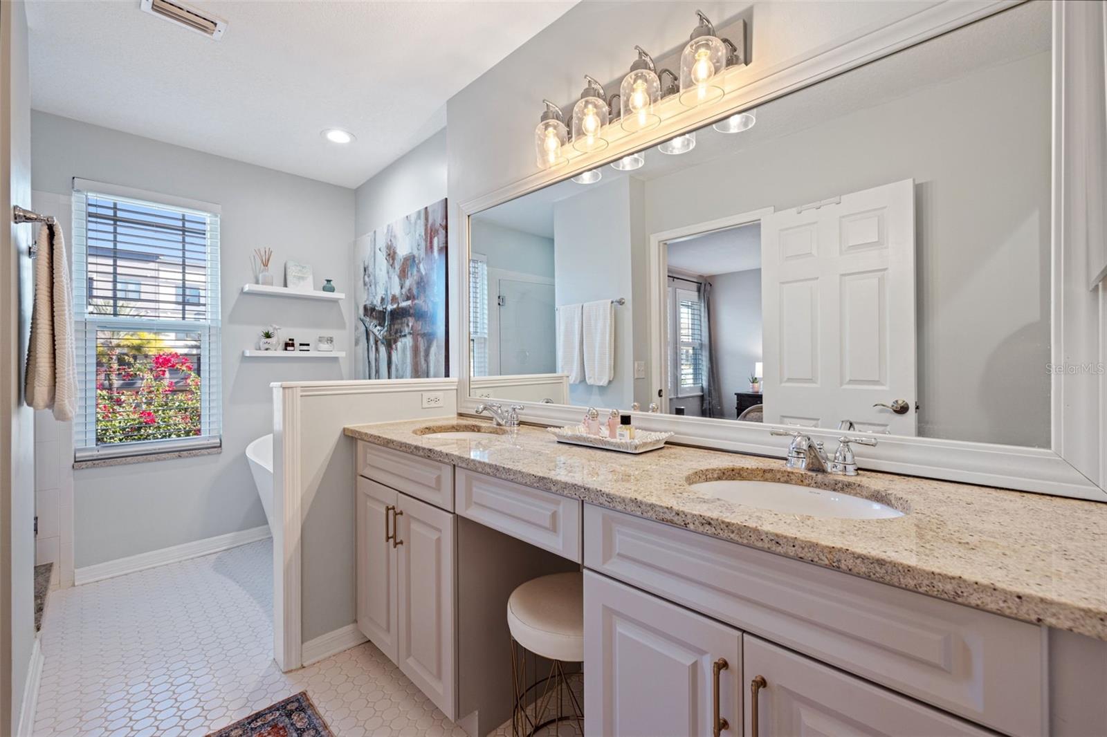 VILLAGE GATE OF HYDE PARK - Residential