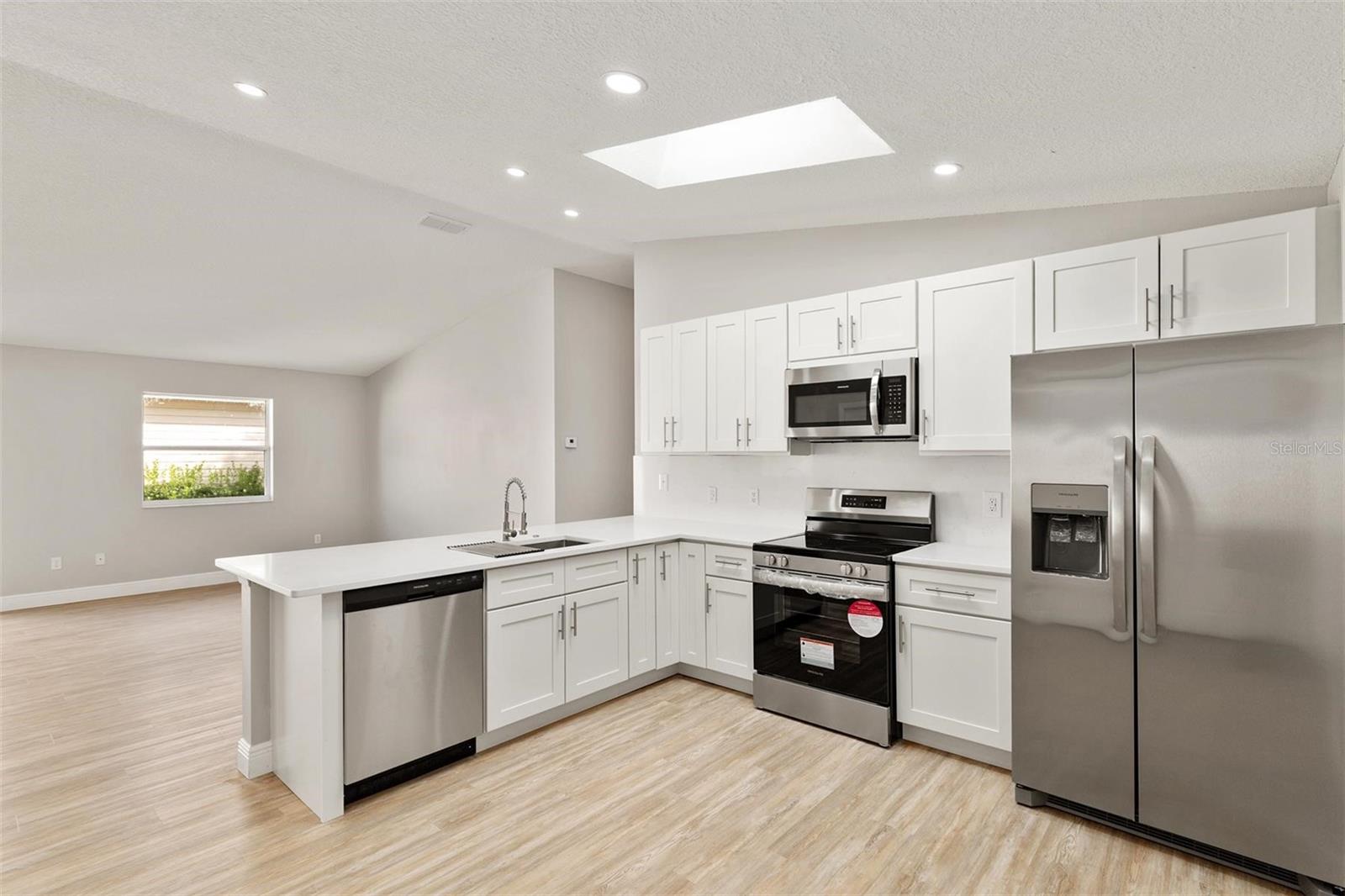 VILLAGES OF SUMTER VILLA DE LEON - Residential Lease