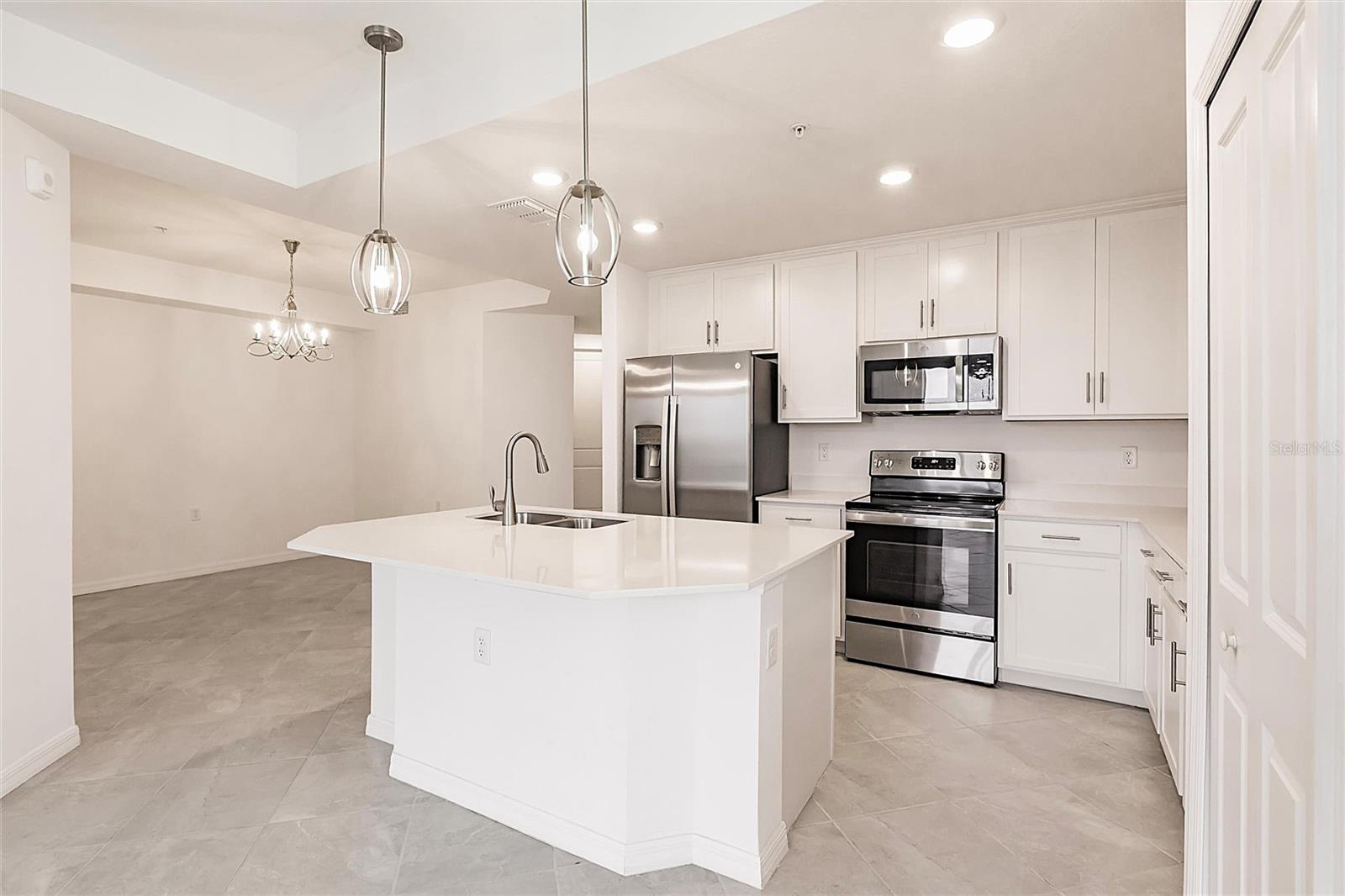 14141 HERITAGE LANDING BOULEVARD 921