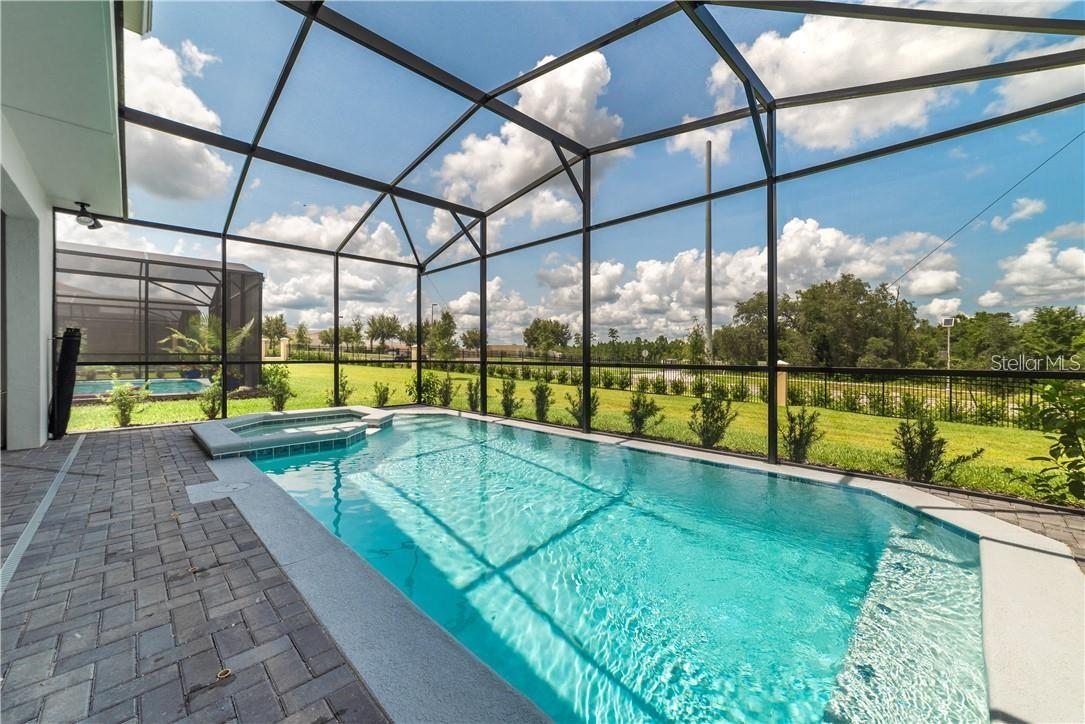 WINDSOR AT WESTSIDE - Residential Lease