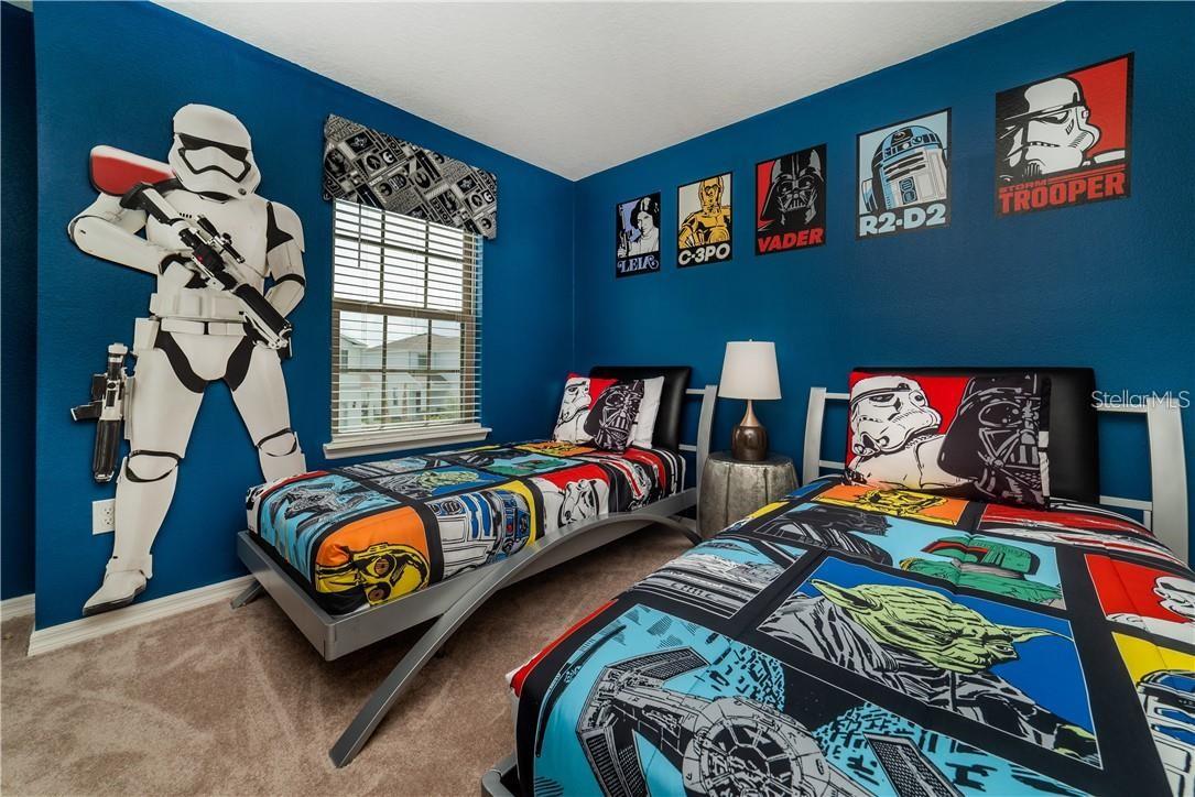 WINDSOR AT WESTSIDE - Residential Lease