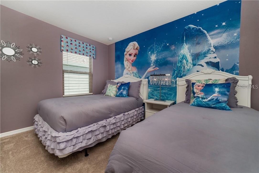 WINDSOR AT WESTSIDE - Residential Lease