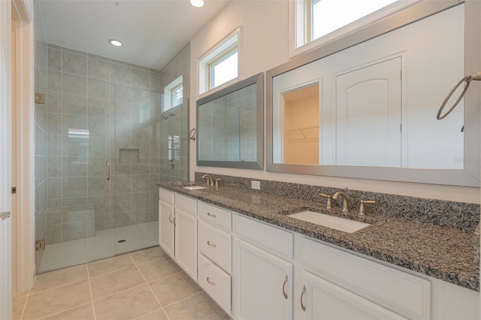 EAGLE CREEK - Residential Lease