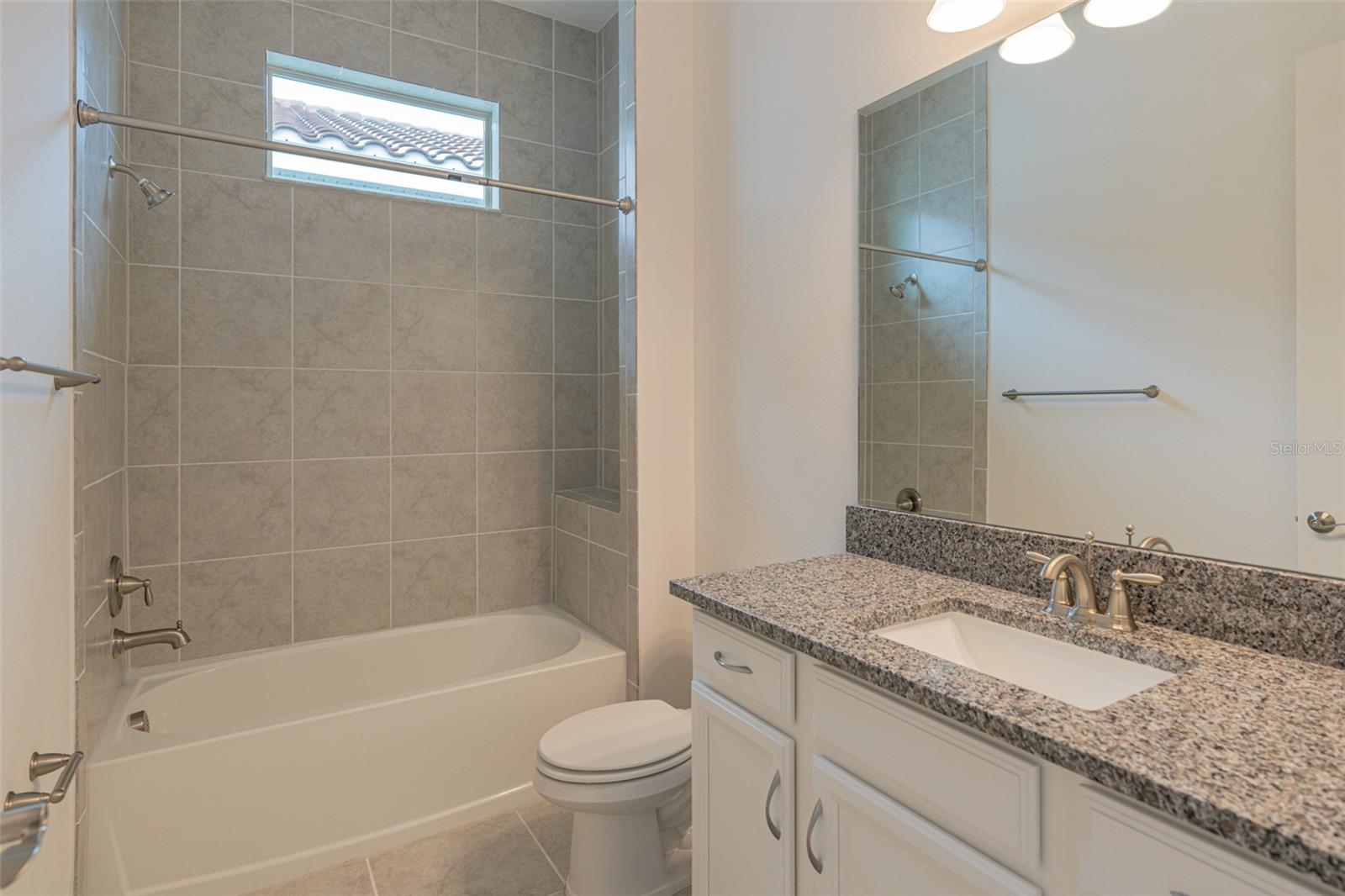 EAGLE CREEK - Residential Lease