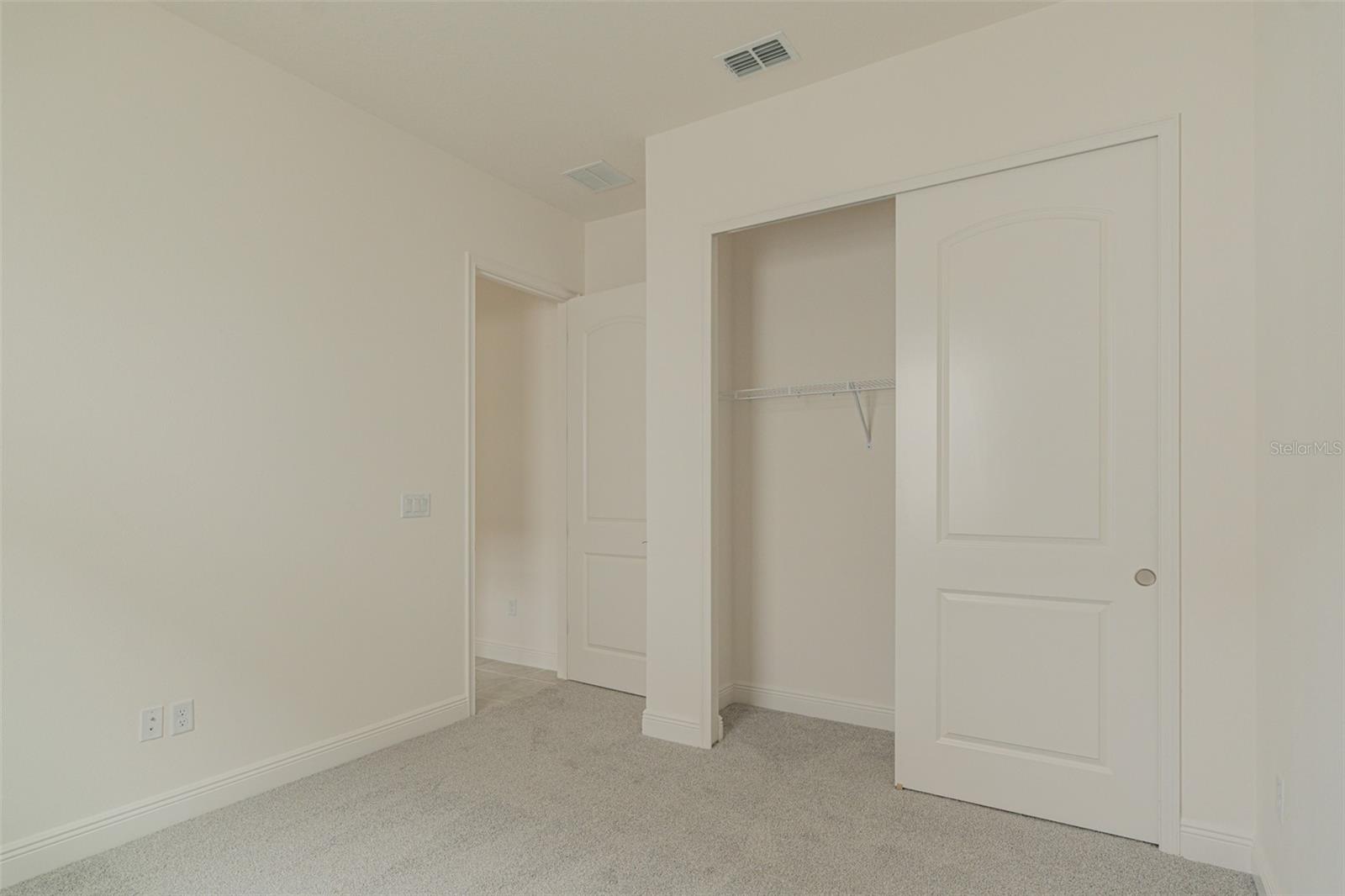 EAGLE CREEK - Residential Lease