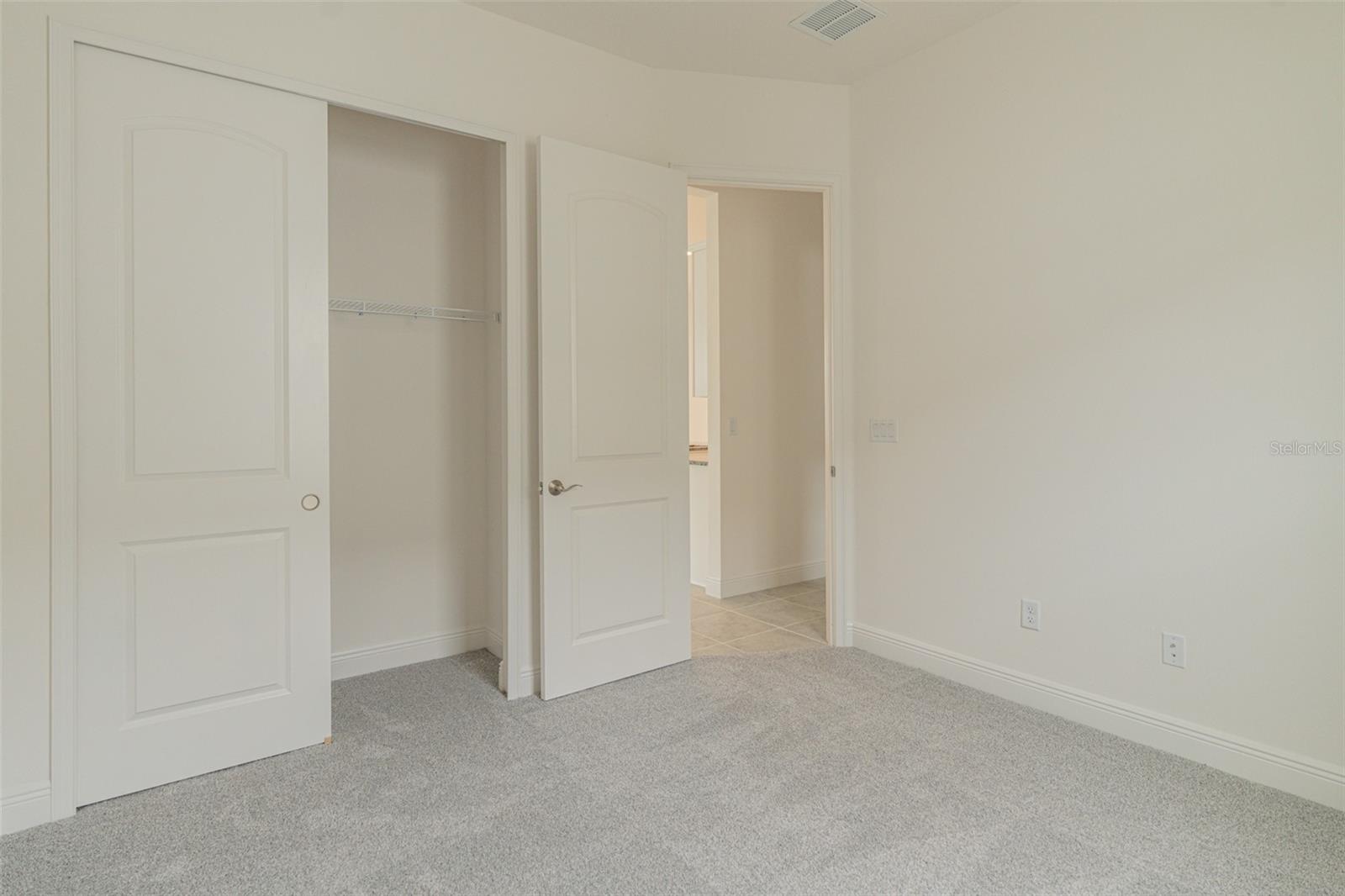 EAGLE CREEK - Residential Lease