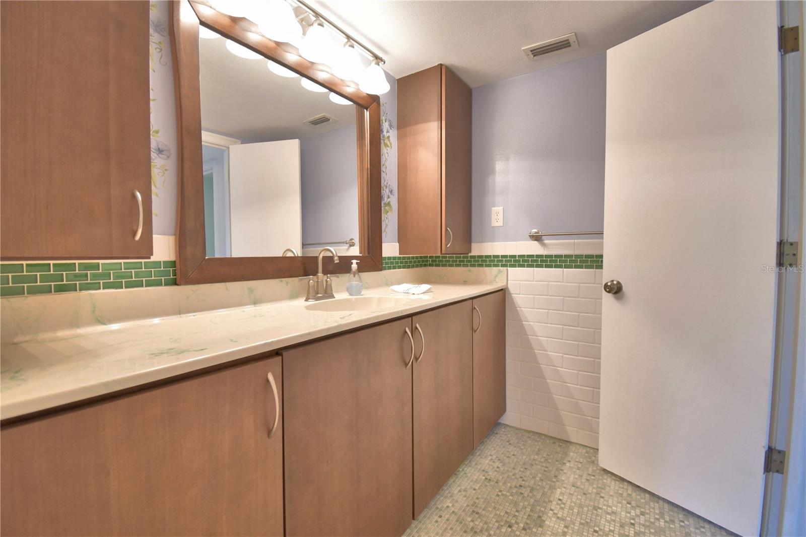 GRENELEFE COUNTRY HOME - Residential