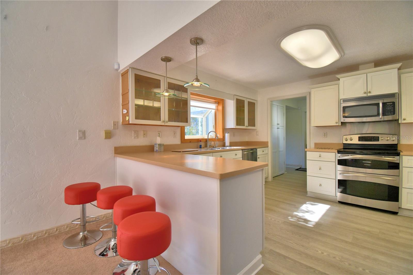 GRENELEFE COUNTRY HOME - Residential