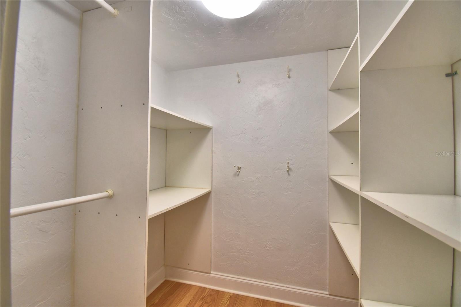 GRENELEFE COUNTRY HOME - Residential