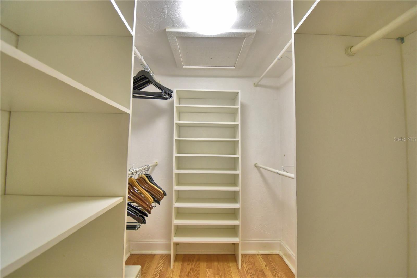 GRENELEFE COUNTRY HOME - Residential