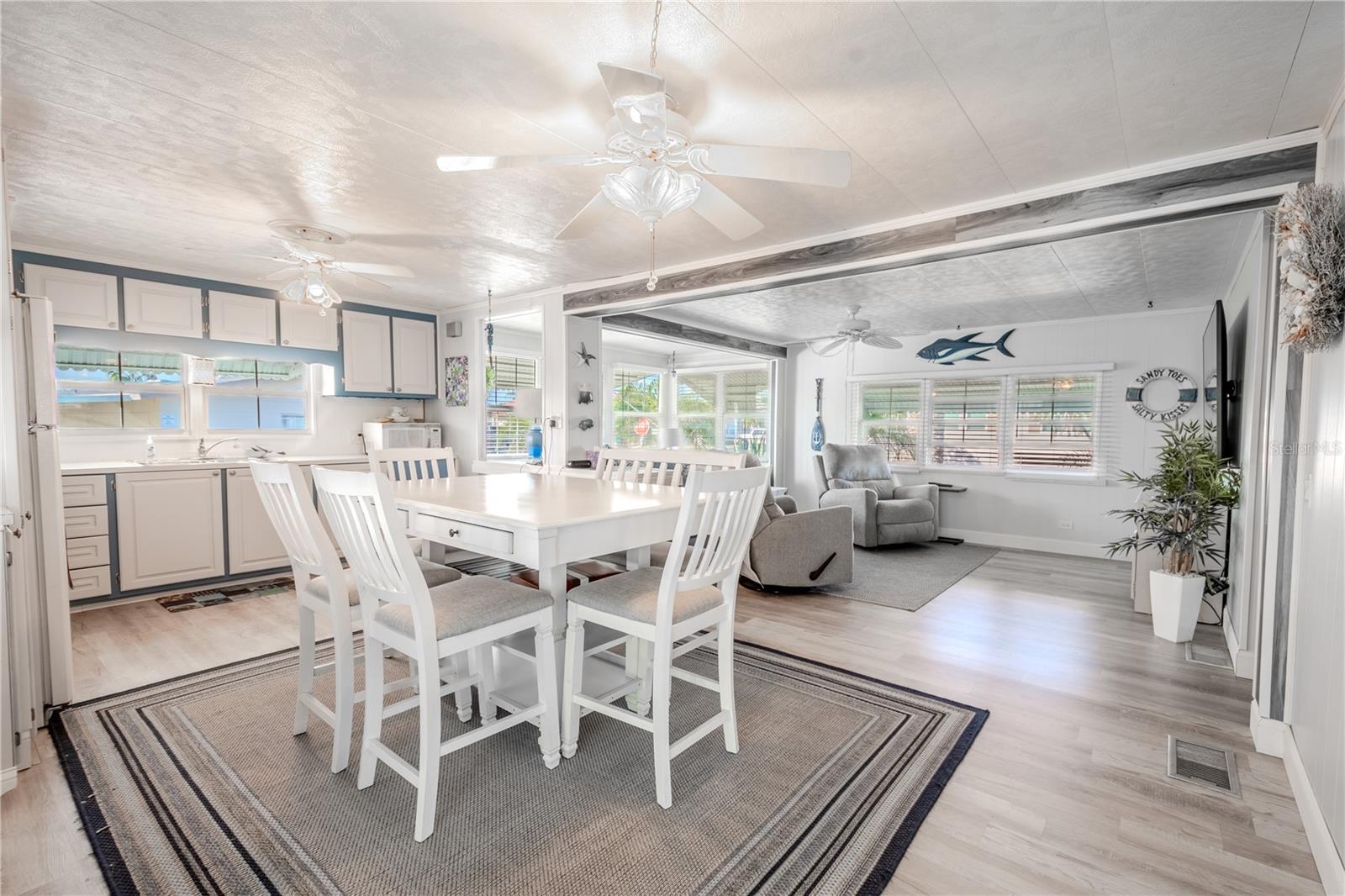 HOLIDAY SHORES MOBILE PARK UNREC - Residential