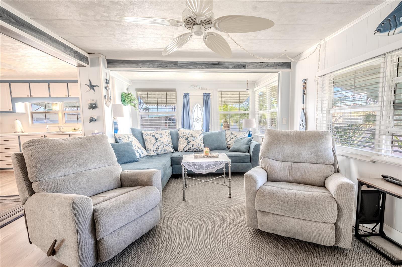 HOLIDAY SHORES MOBILE PARK UNREC - Residential