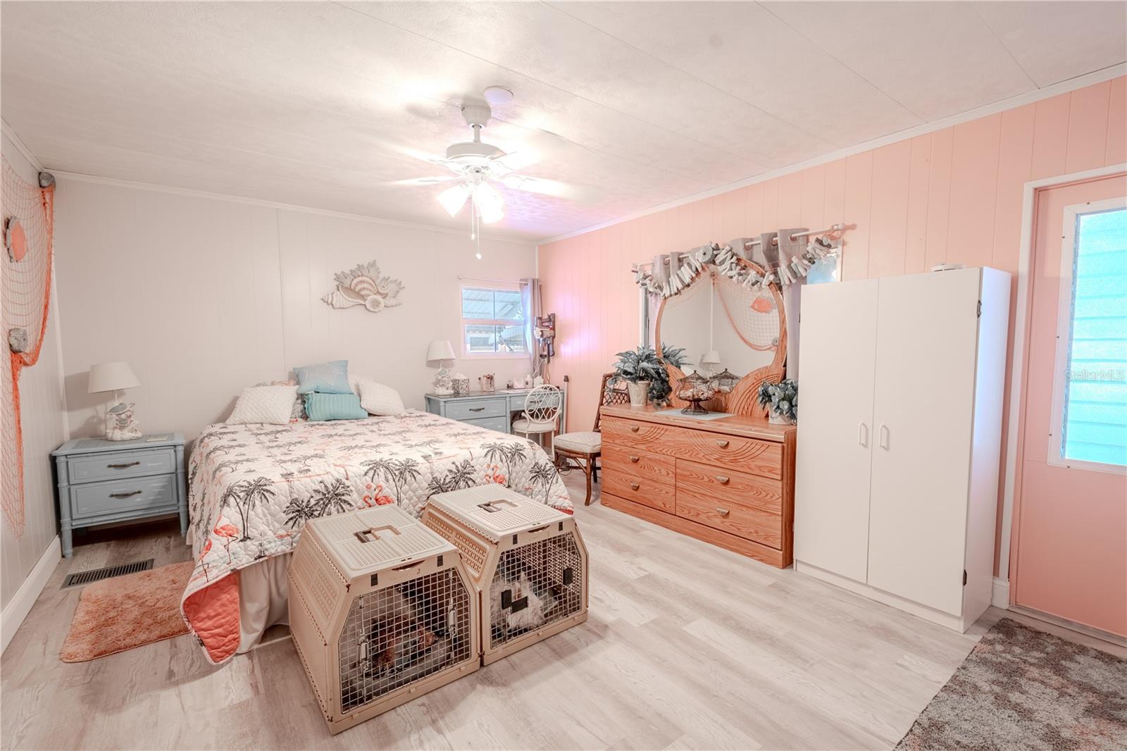 HOLIDAY SHORES MOBILE PARK UNREC - Residential