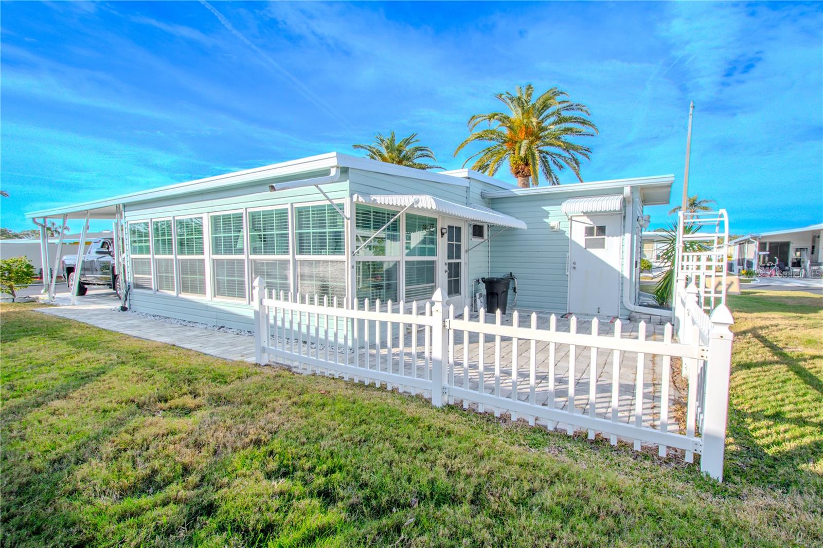 HOLIDAY SHORES MOBILE PARK UNREC - Residential