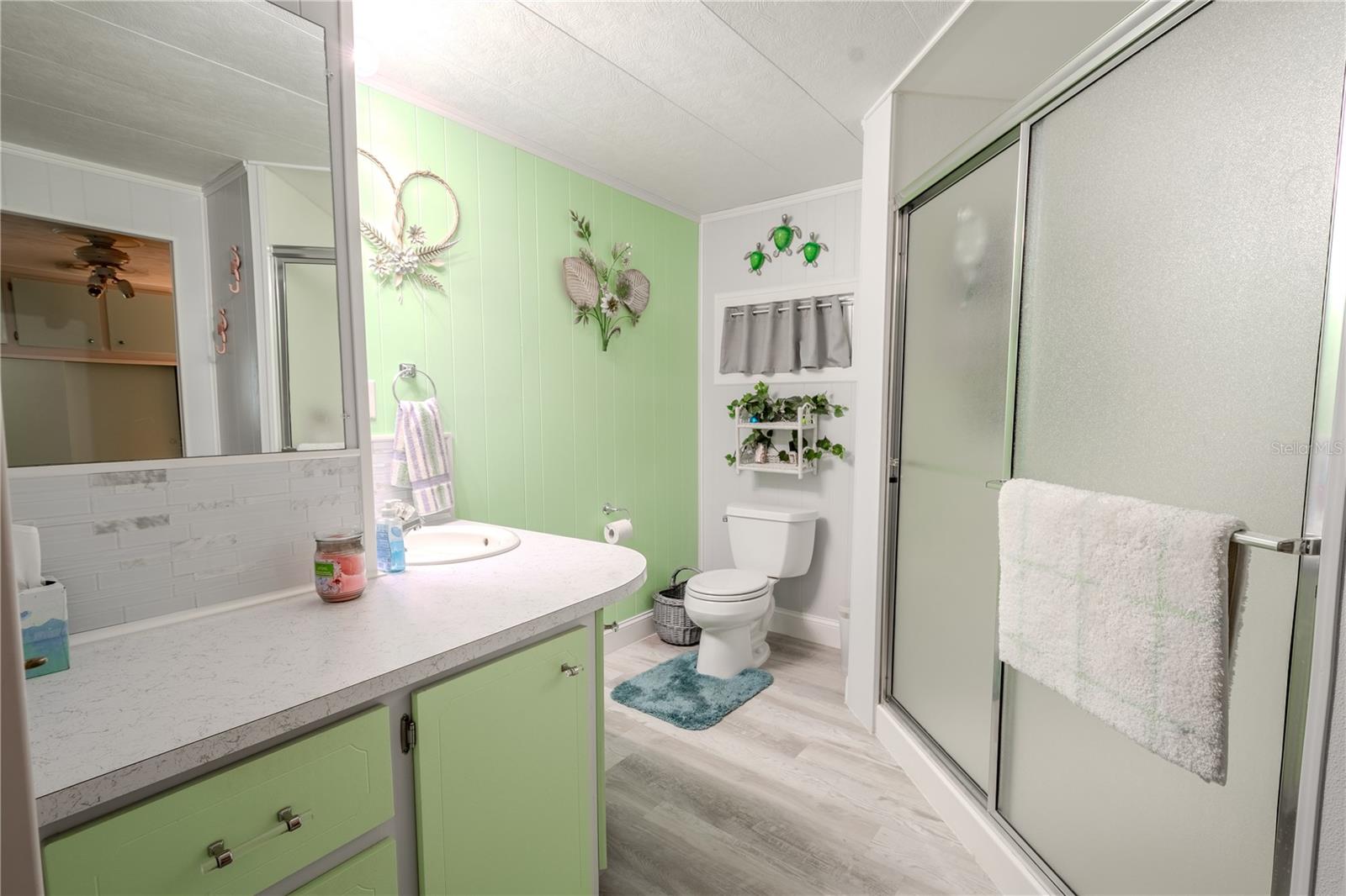 HOLIDAY SHORES MOBILE PARK UNREC - Residential