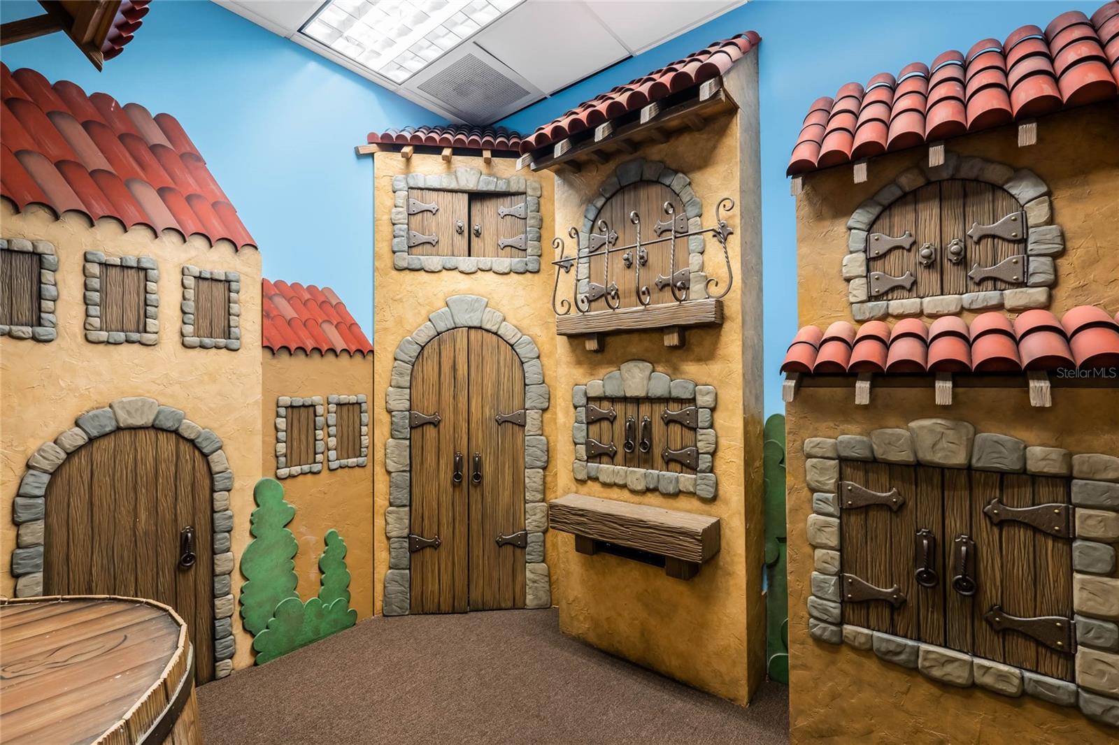 CLERMONT HANCOCK TOWNE CENTRE - Commercial Sale