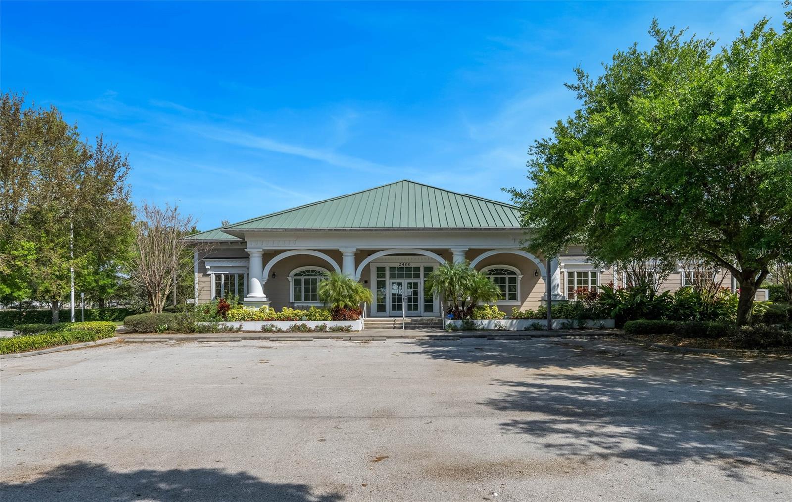 CLERMONT HANCOCK TOWNE CENTRE - Commercial Sale