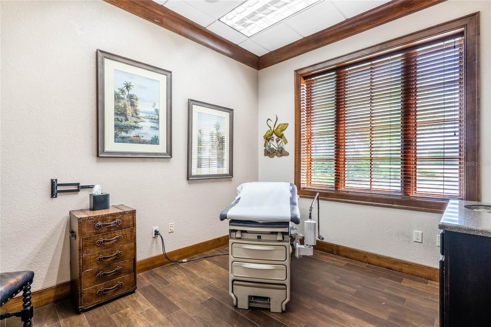 CLERMONT HANCOCK TOWNE CENTRE - Commercial Sale