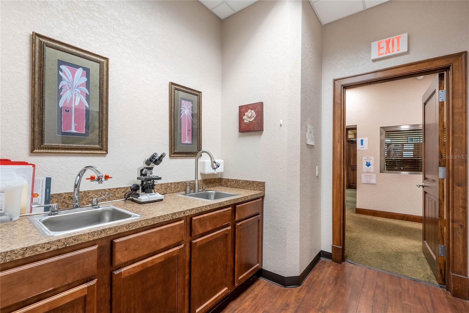 CLERMONT HANCOCK TOWNE CENTRE - Commercial Sale