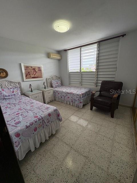 SANTA PAULA - Residential