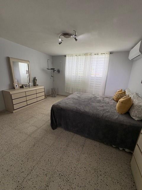 SANTA PAULA - Residential